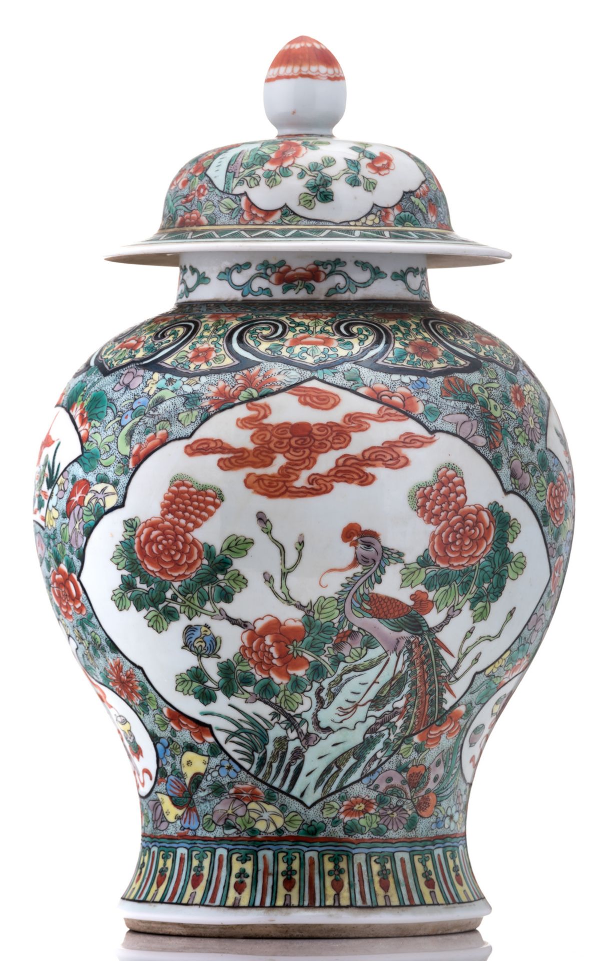 A Chinese famille verte floral decorated vase and cover, the roundels with birds, fish and - Bild 3 aus 6