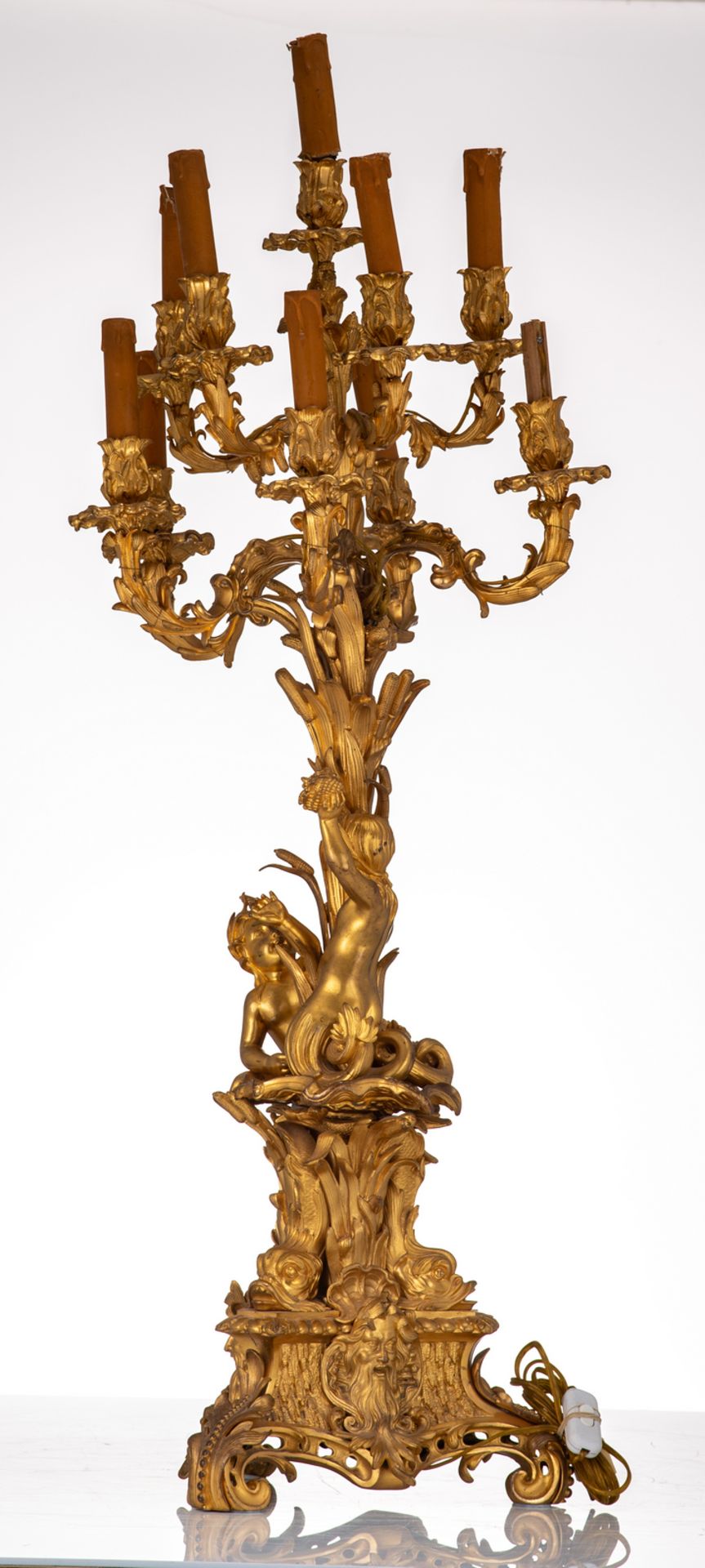 A rare gilt bronze Rococo Revival candelabra, probably Napoleon III-period, H 108 cm - Bild 2 aus 5