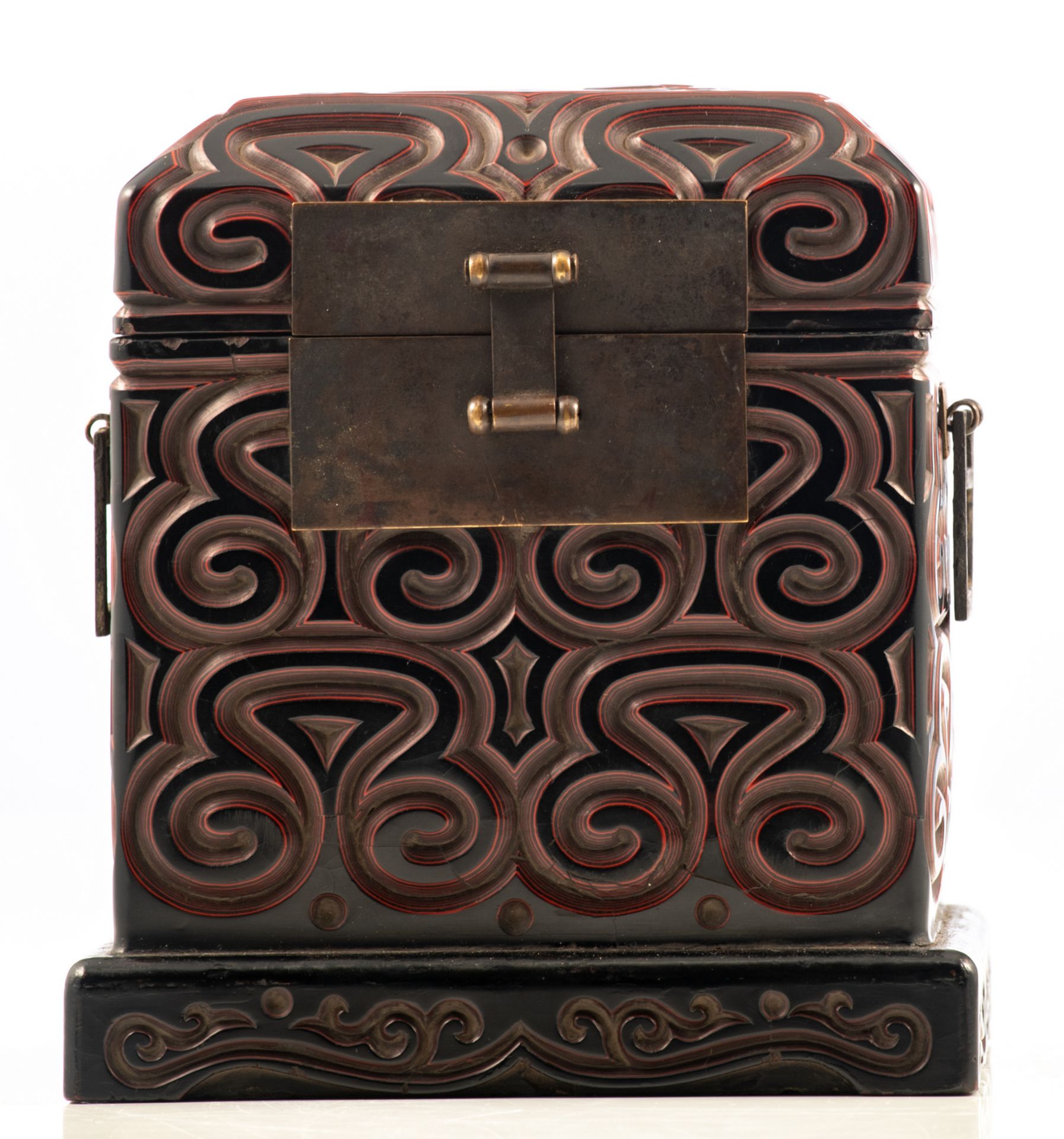 A rare Chinese carved black and cinnabar lacquer seal chest, decorated with pommels, with - Bild 2 aus 8