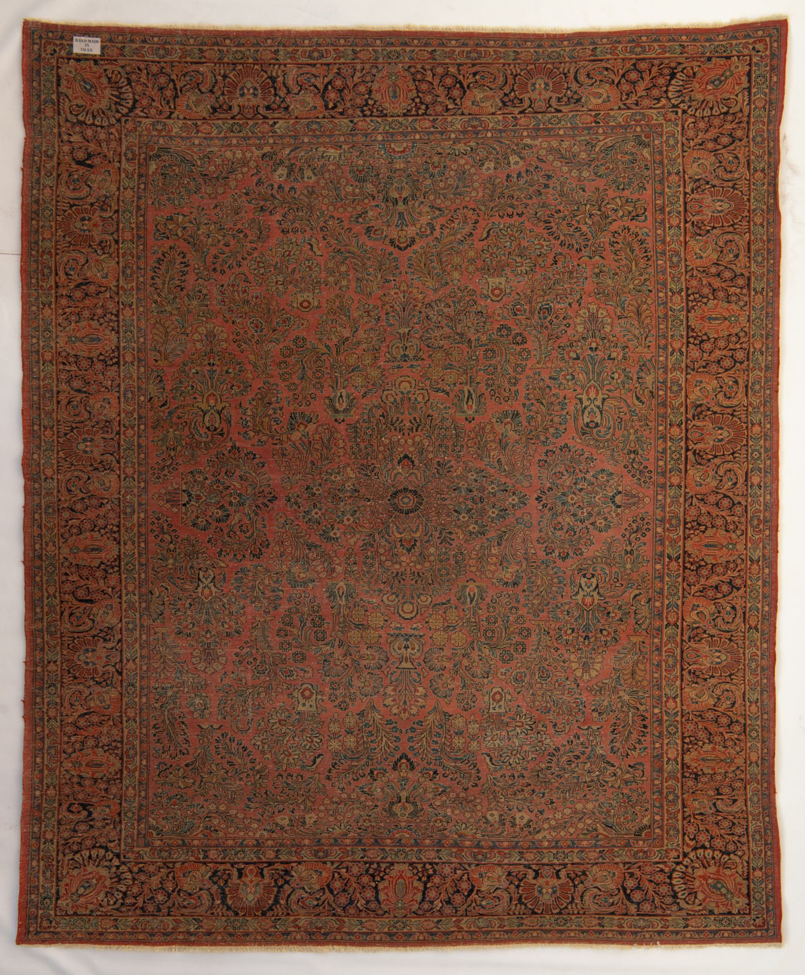 An Oriental rug, decorated with floral motifs, wool on cotton, Sarough, 271 x 345 cm - Image 2 of 4