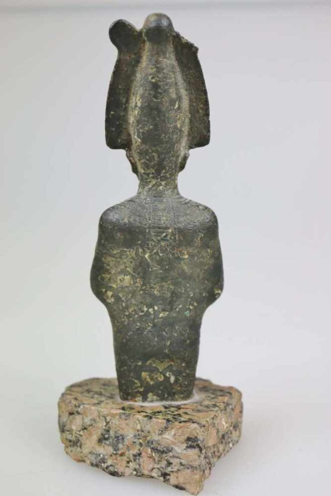 Statuette des Osiris, Ägypten, wohl 25. Dynastie, ca. 700 vor Chr., Bronzeguss. Höhe ohne Sockel: - Bild 3 aus 3