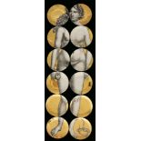 Piero FORNASETTI (1913-1988), 12 Wandteller Eva. Figürliche Darstellung der Eva, zusammengesetzt aus