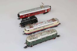Märklin, 3 Lokomotiven und ein Restaurantwagen, Spur HO, bespielter Zustand mit Gebrauchsspuren,