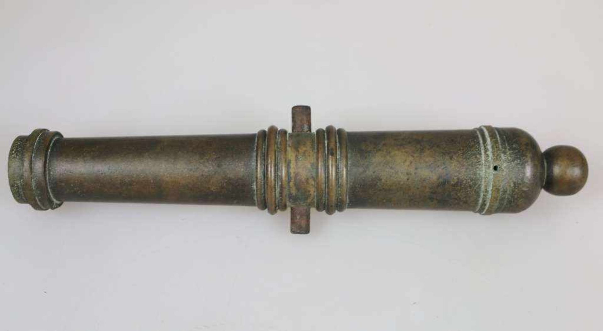 Kleine Modellkanone, Feldschlange, Rohr Bronze. Rohrlänge: 42 cm, Lafette: L. 87 cm, H. 45 cm. - Bild 4 aus 4
