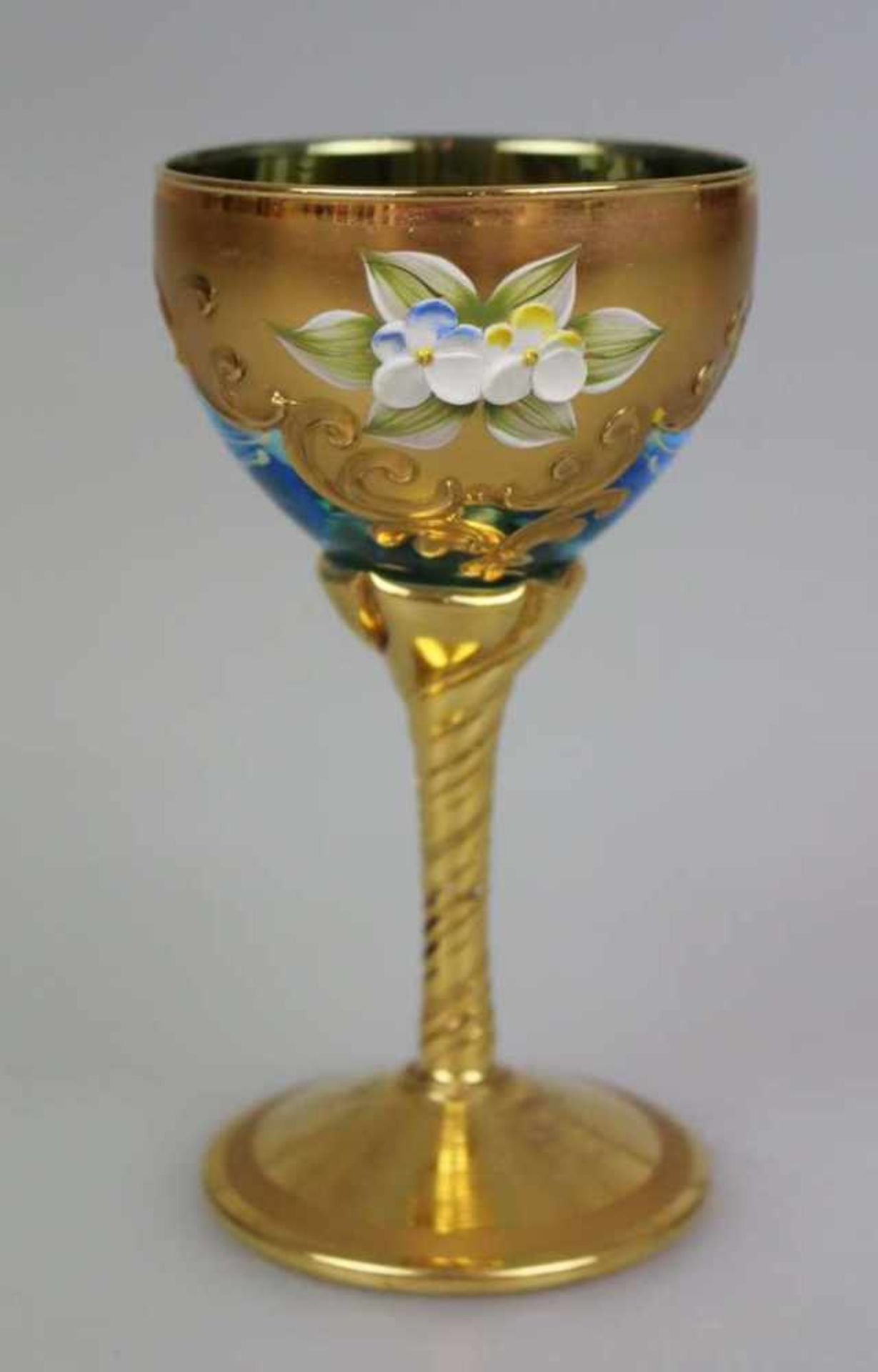 Murano, Trinkgarnitur, 20. Jh., bestehend aus einer Schenkkanne und fünf Gläsern. Blaues, - Bild 4 aus 4