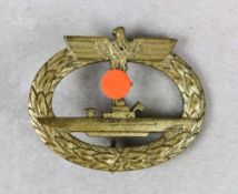 Kriegsmarine, U-Bootkriegsabzeichen, Feinzink vergoldet ohne Herstellerbezeichnung. Vergoldung