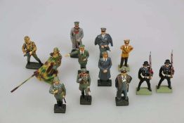 12 Lineol Massefiguren, vorwiegend Persönlichkeiten 3. Reich sowie Flak mit Besatzung, Höhe: ca. 7 -