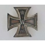 Eisernes Kreuz erster Klasse 1914, Silber, rückseitig gestempelt "925". Nadel etwas verbogen,