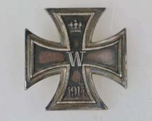 Eisernes Kreuz erster Klasse 1914, Silber, rückseitig gestempelt "925". Nadel etwas verbogen,