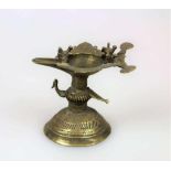Rituelle Hindu Öllampe, Indien, Dokra, Messinglegierung, wohl Orissa, 19./20. Jh.. Gegossen in der