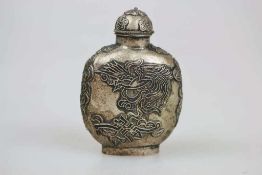 China, Snuff Bottle, silber, Phönix- und Drachenmotiv, Höhe: ca. 7,5 cm, schöner Zustand.