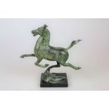 Skulptur "Das fliegende Pferd aus Gansu", Bronze, 20. Jh. Als chinesische Archäologen 1969 bei
