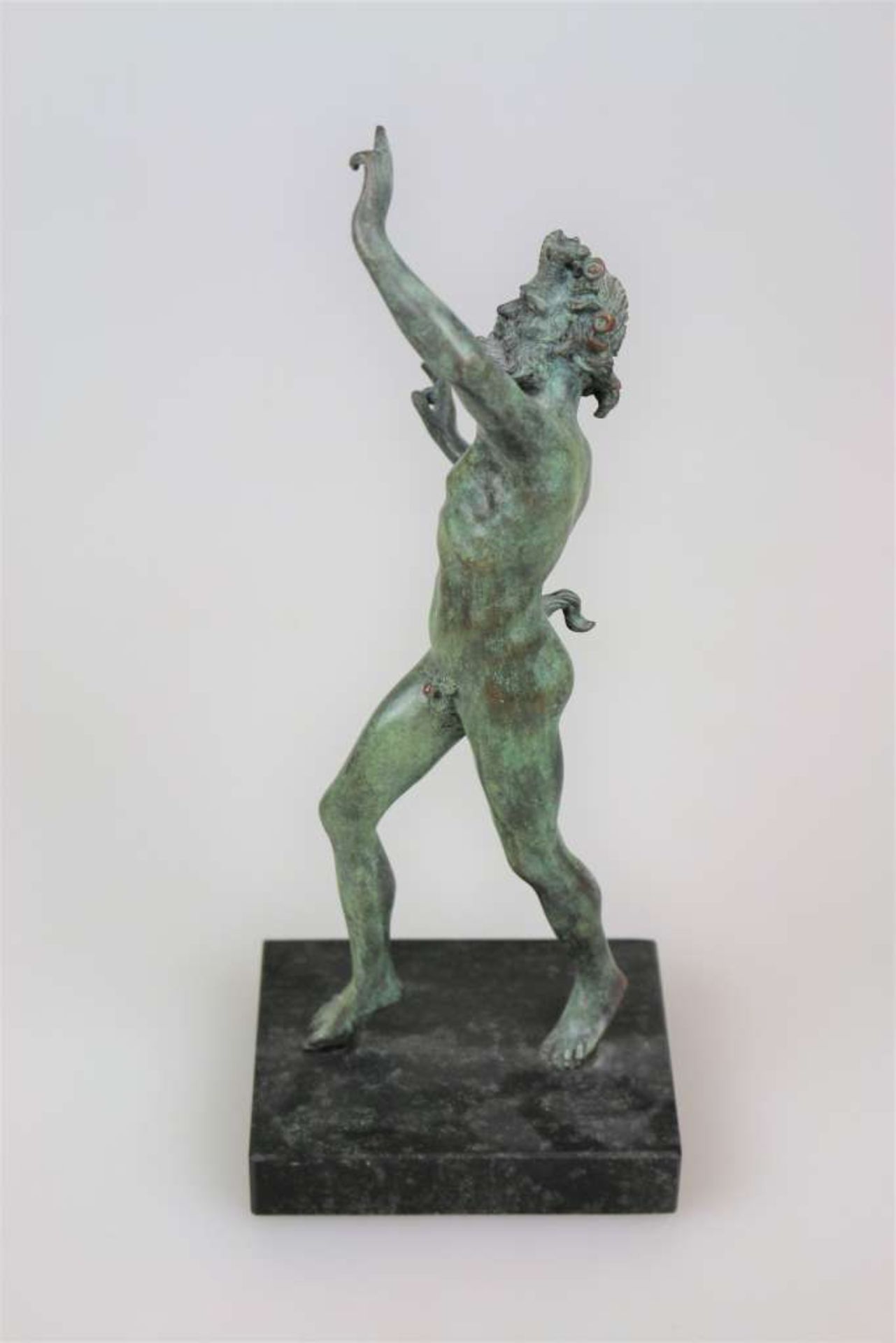 Skulptur "Fauno Danzante aus Pompeji". Der tanzende Faun bzw. Satyr ist der berühmteste Fund aus - Image 2 of 2