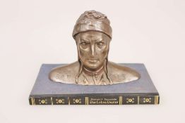 Dante, Kopf und Schulter Büste des Dichters Dante Alighieri, Bronzeguss, beschriftet "Dantes", Höhe: