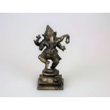 Ganesha, Bronze, wohl Indien, 20. Jh., ungemarkt, partiell dunkel patiniert, vollplastische
