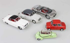 Fünf Revell Modellautos: Auto Union 1000 S, 1:18; Borgwart Isabella, 1:18; Audi Avus, 1:18;