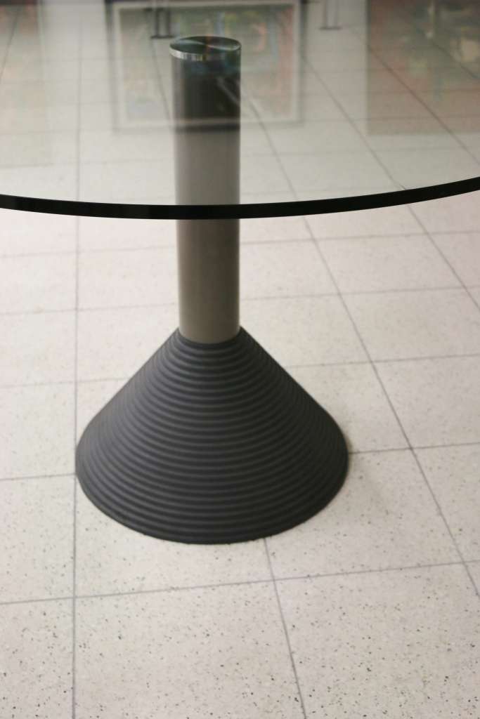 Designer Tisch, 20. Jh., wohl Vitra, in der Art von ARCO Balance, Design Arnold Merckx, Glas und - Image 2 of 3