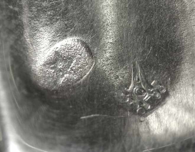 Fußschale, Spanien, 20. Jh., Silber 916, runder Stand, Schaft in Form eines Schwans, ausgestellte - Image 2 of 2
