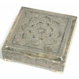 Schatulle, Orient, Mitte 20. Jh., Silber, quadratische Form, scharniert, Wandung mit Reliefdekor,
