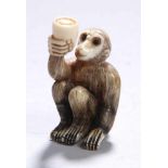 Elfenbein-Netsuke, "Affe", Japan, Meiji-Periode, vollplastische, sitzende Darstellung eines Affen,