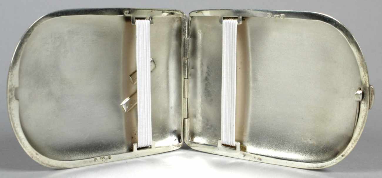 Zigaretten-Etui, dt., 1. Hälfte 20. Jh., Silber 800, rechteckige Form mit 1 halbrunden Seite, - Image 2 of 4