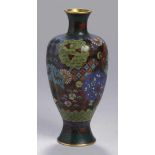 Cloisonné-Ziervase, Japan, frühe Meiji-Periode, runder Stand, gestreckt ovoider, 4-fach gerippter