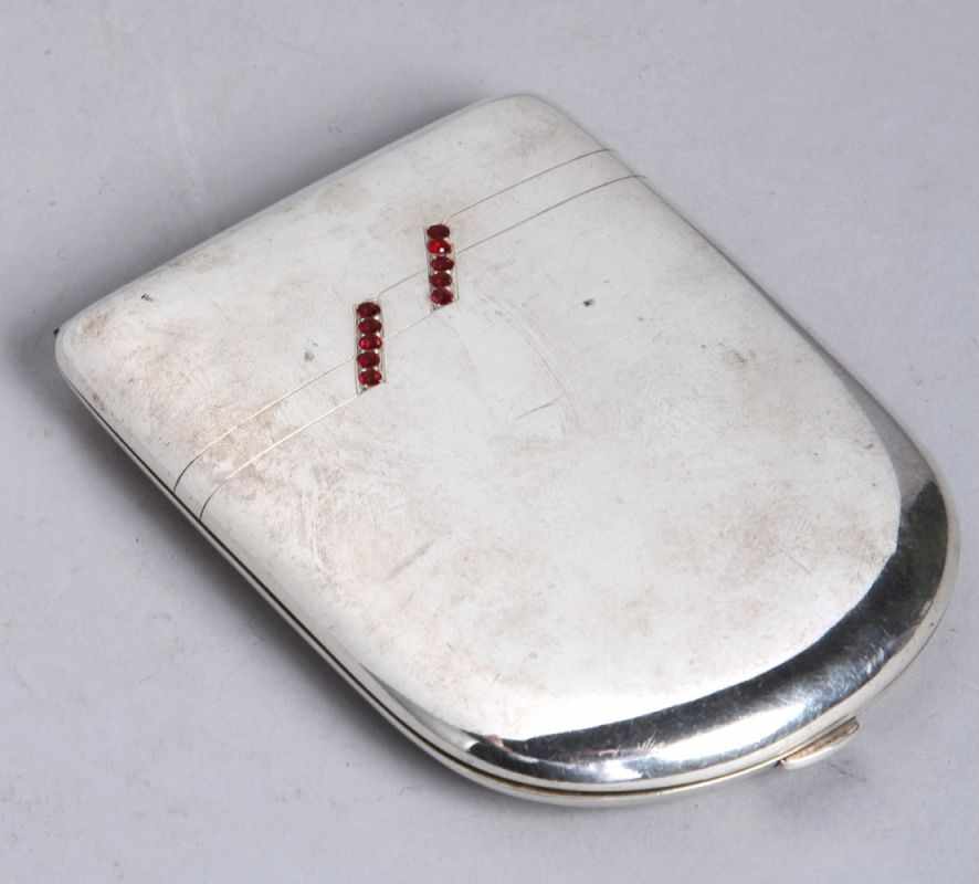 Zigaretten-Etui, dt., 1. Hälfte 20. Jh., Silber 800, rechteckige Form mit 1 halbrunden Seite,
