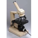 Mikroskop, Bresser Optik, 2. Hälfte 20. Jh., mit ungeprüfter, elektrischer Beleuchtung, H 32 cm