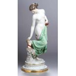 Porzellan-Figur, "Nach dem Bade", Meissen, um 1900, Entw.: Robert Ockelmann 1883, Mod.nr.: M. 193,