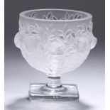 Glas-Pokalvase, "Elisabeth", René Lalique, Wingen-sur-Moder, nach 1945, quadratische Standplatte mit