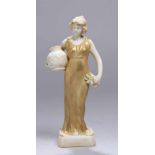 Porzellan-Figur, "Antikisierende Dame", Ernst Wahliss, Royal Vienna, um 1910, Mod.nr.: 1077, auf