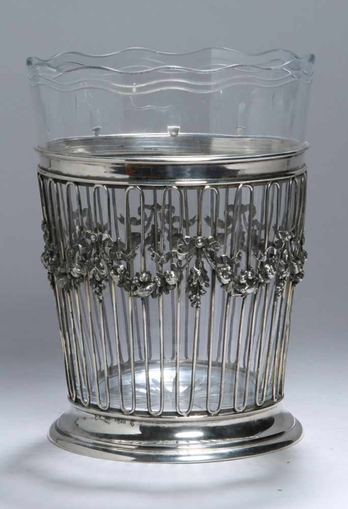 Ziervase, Wilhelm Weinranck, Hanau, um 1890, Silber 800, runder Stand, leicht konisch ansteigender