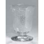 Glas-Ziervase, Cristalleries de Baccarat, um 1920, flach ausgestellter Rundstand, glockenförmiger