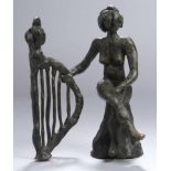 Bronze-Plastik, "Frauenakt mit Harfe", unleserlich signierender, zeitgenössischer Bildhauer,