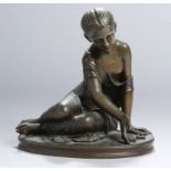 Bronze-Plastik, "Knöchelspielerin", franz. Bildhauer 19. Jh., auf Ovalsockel vollplastische