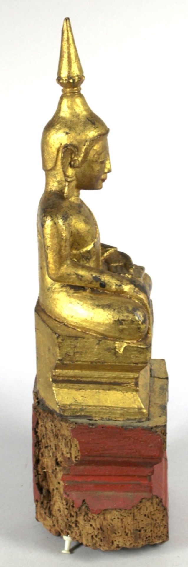 Holz-Buddha, Burma, 18./19. Jh., auf gestuftem Rechteckpodest gestufter Rechtecksockel - Bild 4 aus 5