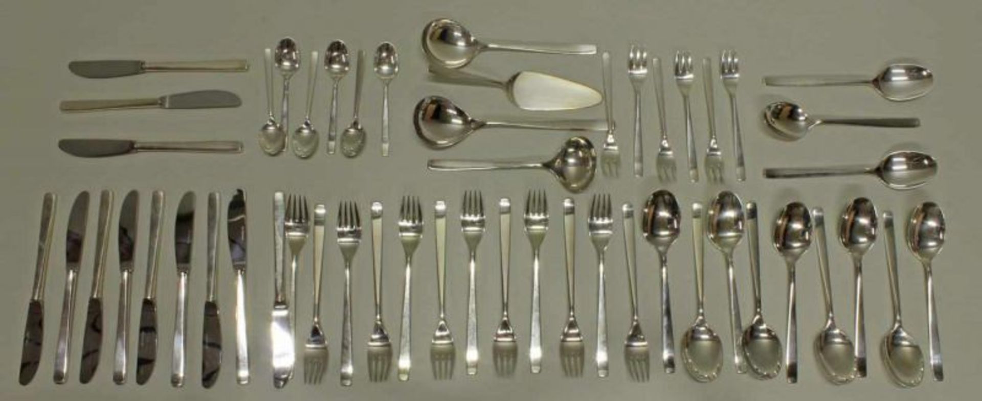 Besteck, Silber 800, Wilkens, Dekor Classic: 12 Gabeln, 12 Messer, 12 Esslöffel, 6 Kuchengabeln, 6