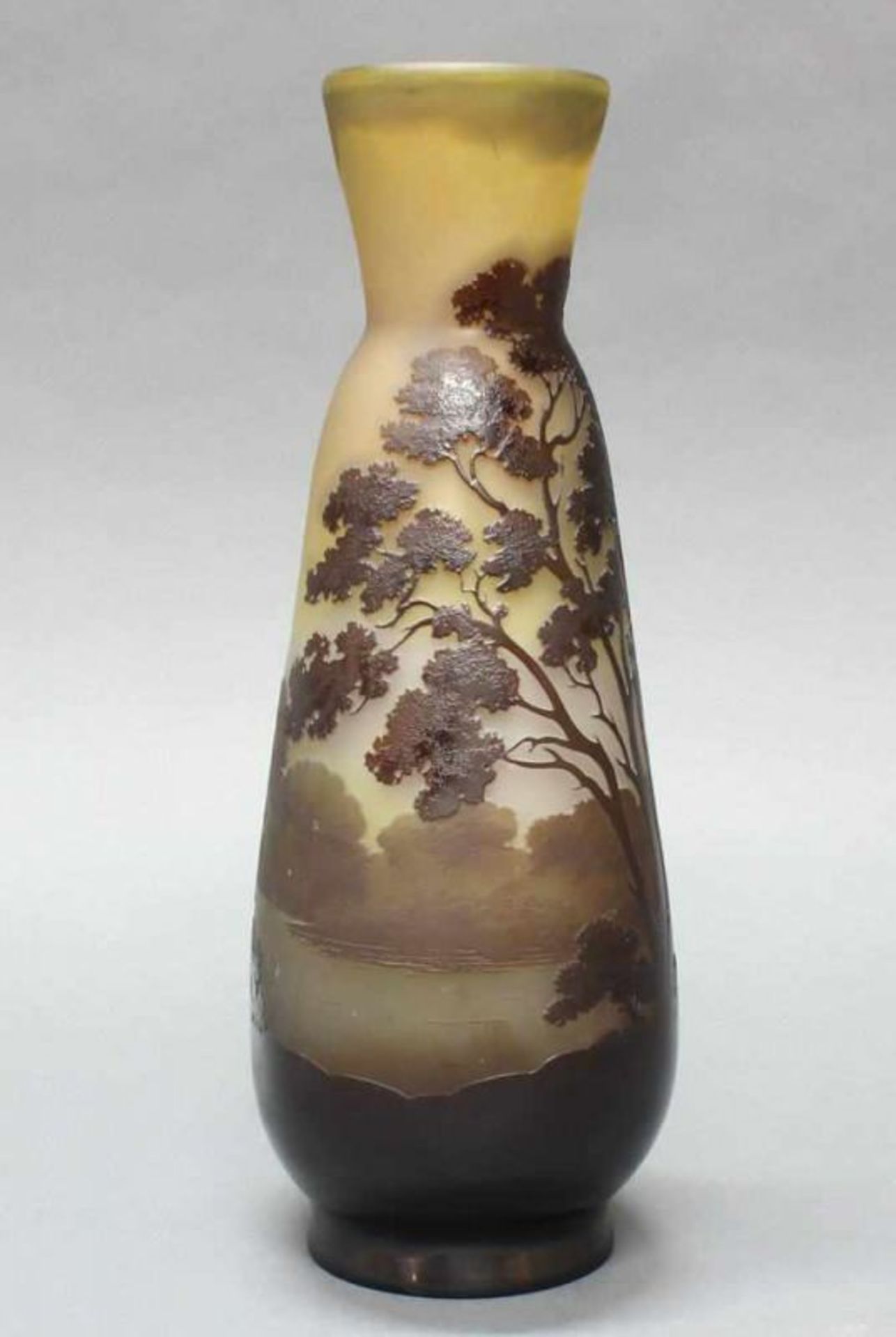 Vase, "Paysage lacustre", Emile Gallé, um 1910, Glas, brauner Überfangdekor auf mehrfarbigem - Image 4 of 5