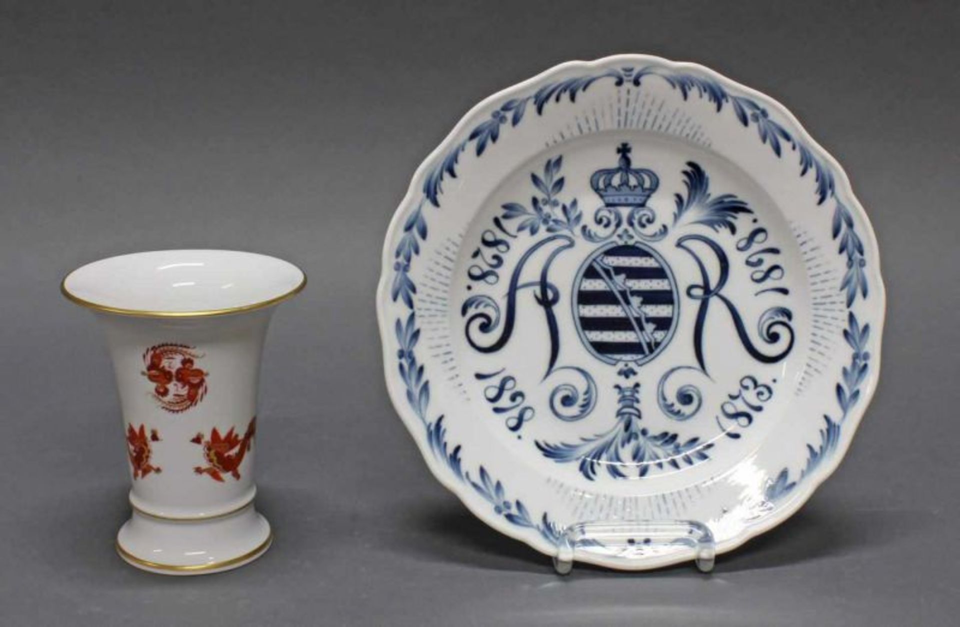 Jubiläumsteller "1898", Meissen, Schwertermarke, um 1898, 2. Wahl, Blaudekor mit Wappen, zum 25-