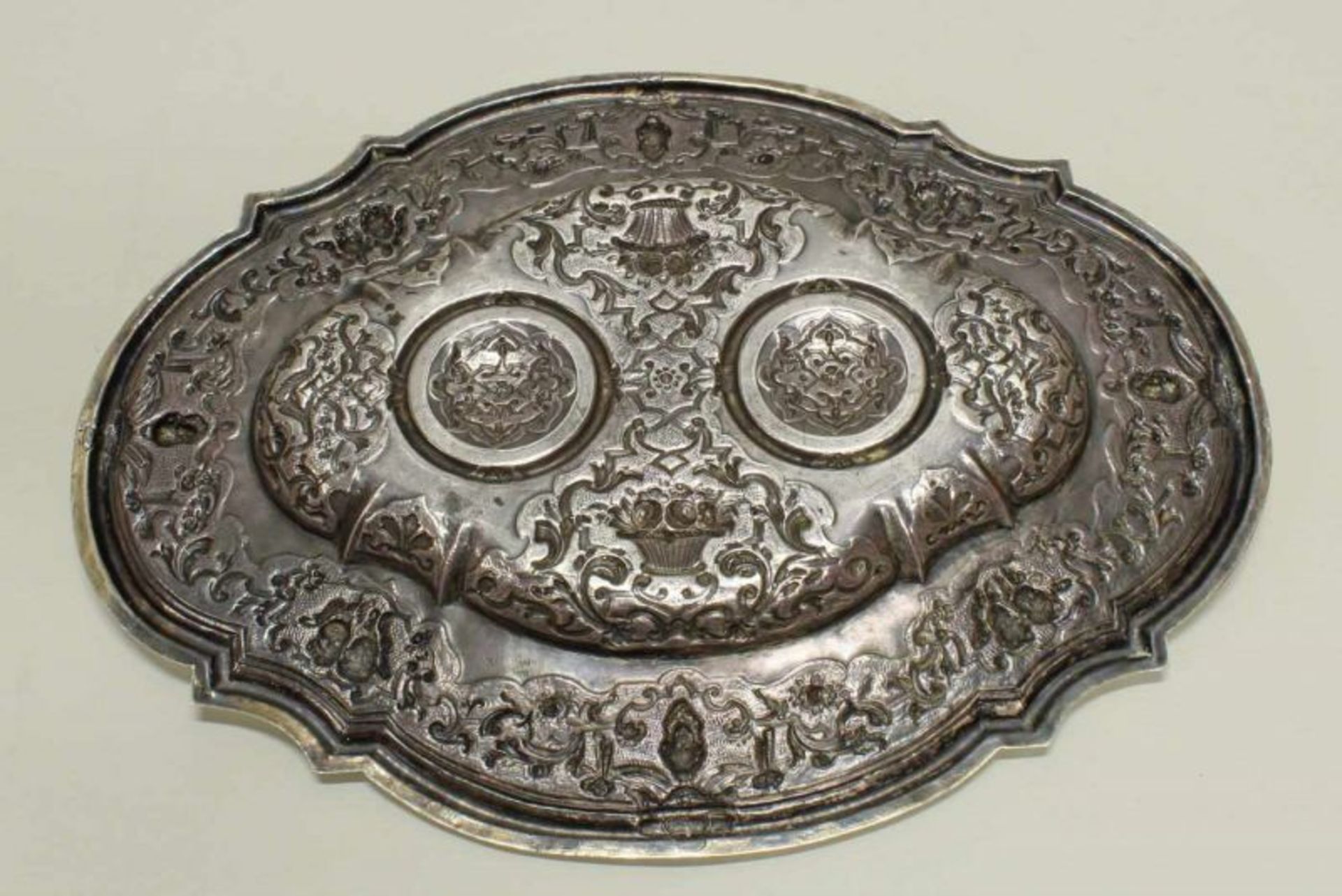 Messgarnitur, Silber, Beschauzeichen Pinienzapfen (wohl Augsburg um 1729-1730), Meistermarke FCM - Image 5 of 8