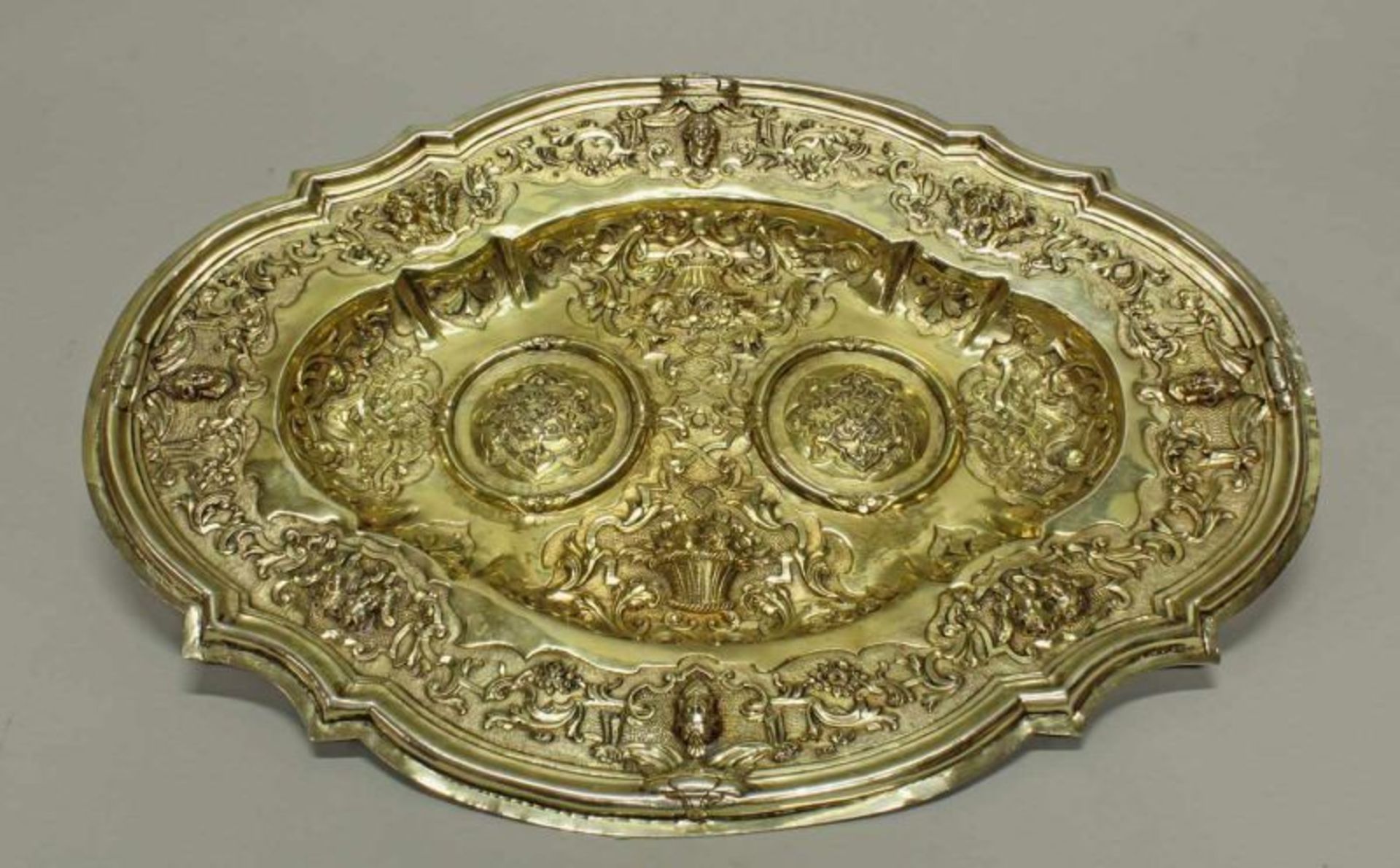 Messgarnitur, Silber, Beschauzeichen Pinienzapfen (wohl Augsburg um 1729-1730), Meistermarke FCM - Image 4 of 8