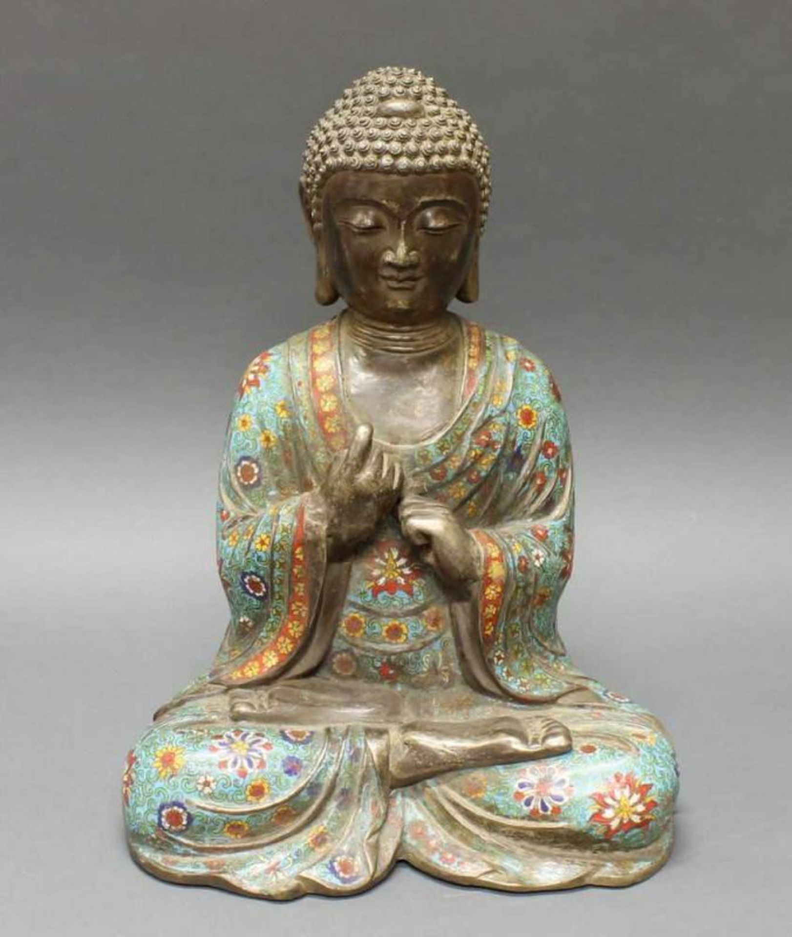 Buddha, Anfang 20. Jh., Bronze, silberplated, Cloisonné, 48 cm hoch 20.00 % buyer's premium on the