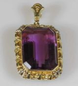 Anhänger, WG/GG 585, 1 großer facettierter Amethyst 2.5 x 1.7 cm, 11 g 20.00 % buyer's premium on