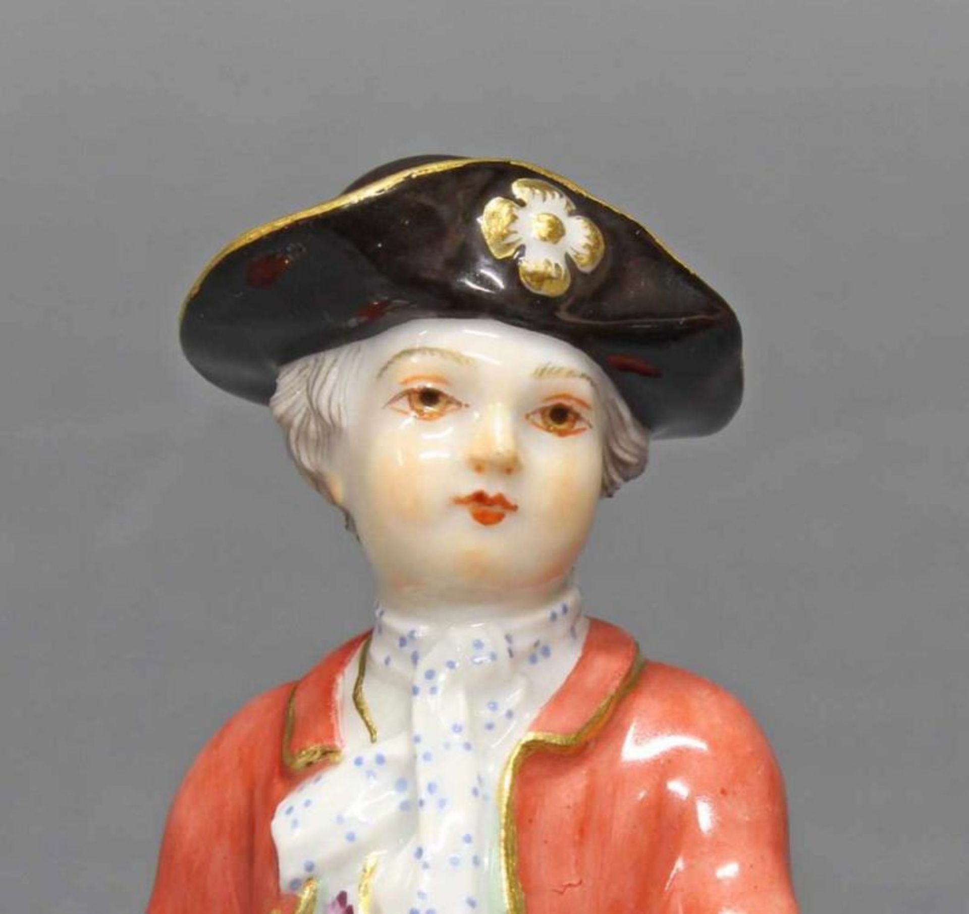 Porzellanfigur, "Kavalier mit Blumenstrauß", Meissen, Schwertermarke, 1. Wahl, Modellnummer 60372, - Image 4 of 4