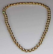 Collier, GG 750, 58 Brillanten zus. 12.62 ct., etwa w/lpr.-vvs, Goldgewicht ca. 69.7 g, 44 cm lang