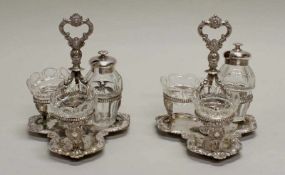 Paar Gewürzständer, Silber 13-lötig, um 1850, Rokokodekor, graviertes Monogramm H mit Krone (