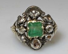 Ring, 18./19. Jh., GG 585, Silber belötet, 1 quadratischer Smaragd, im Tafelschliff, Diamanten, 5 g,