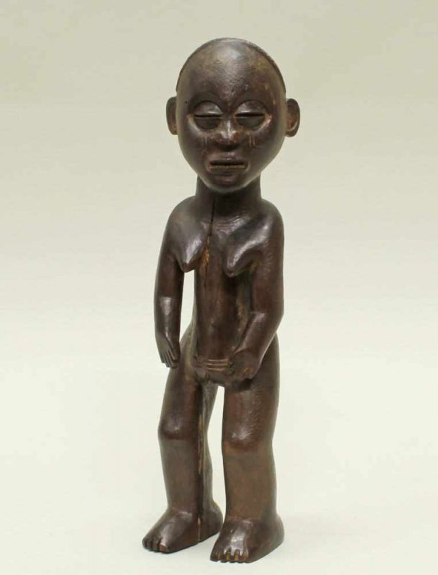 Figur, Chokwe, Zaïre, Afrika, authentisch, Holz, dunkle Patina, 35 cm hoch. Provenienz: