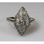 Ring, Art Deco, um 1920/30, WG/GG 585, 1 Altschliff-Diamant, Diamant-Besatz, 1 g, RM 18 21.01 %