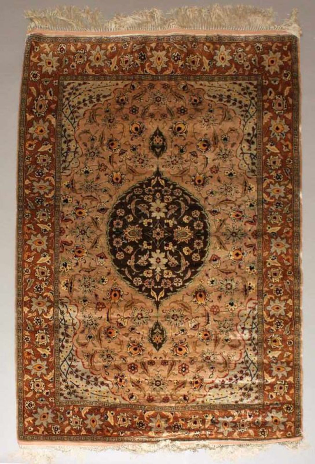 Kayserie, Türkei, Seide, ca. 1.68 x 1.17 m 25.00 % buyer's premium on the hammer price, VAT included